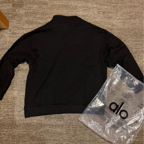 ALO Yoga Black Quarter-Zip Sweatshirt Top - Picture 3 of 7